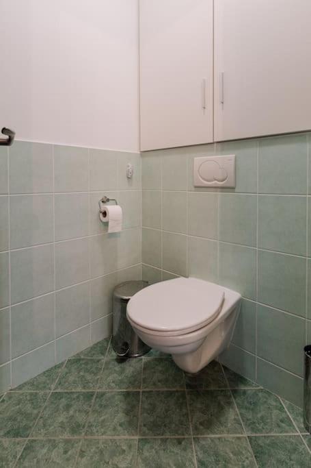 Family Aquarium Haven Apartment Bratislava Exterior photo